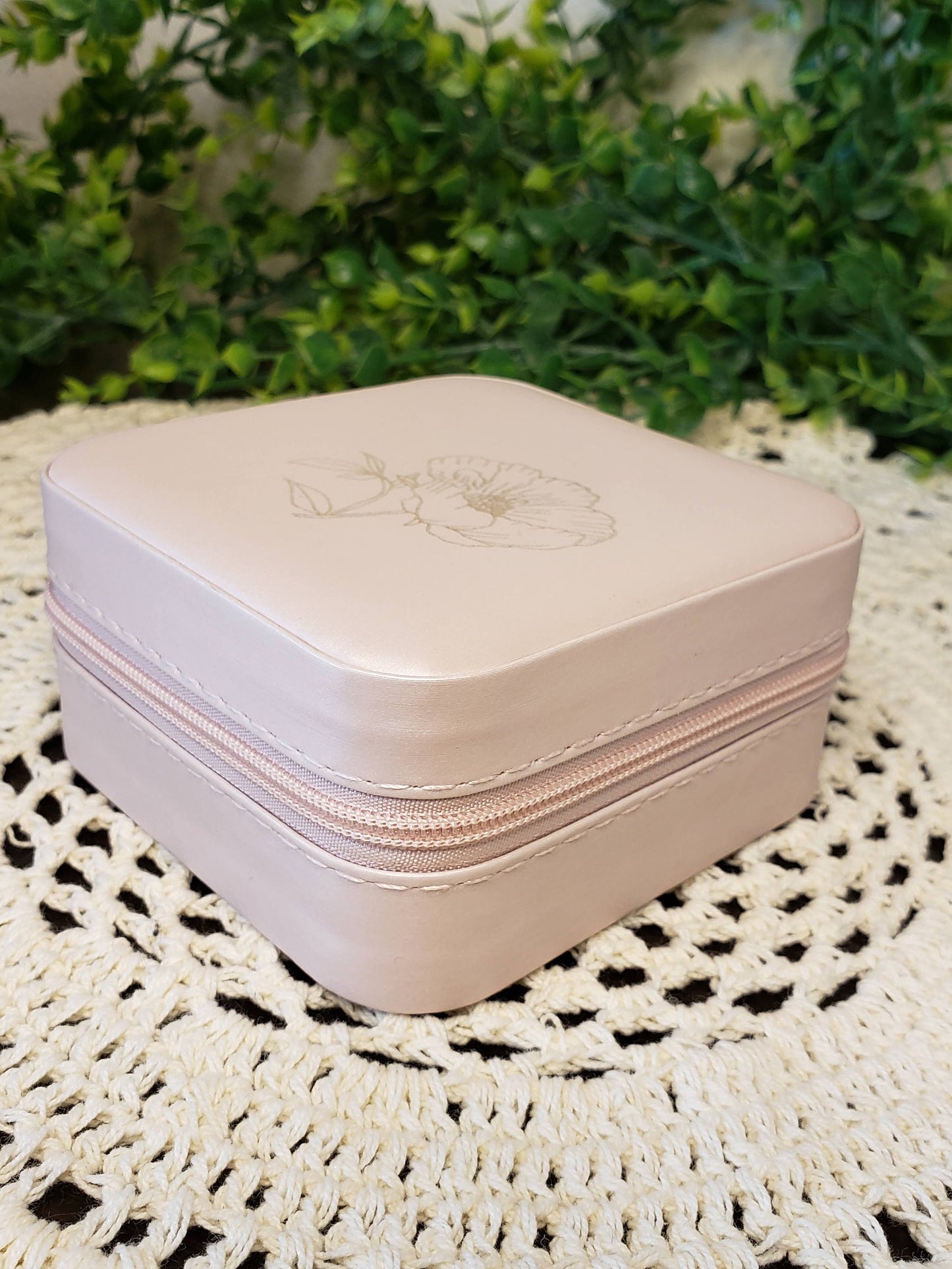 Personalized Mother's Day Gift Jewelry Case with Mirror Gift for Mom Floral Engraved Travel Case Personalized Travel Jewelry Box