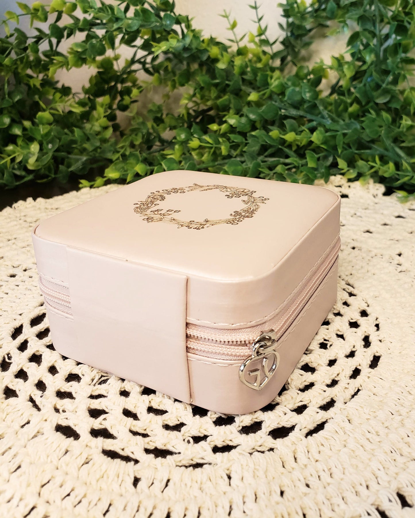 Personalized Mother's Day Gift Jewelry Case with Mirror Gift for Mom Floral Engraved Travel Case Personalized Travel Jewelry Box