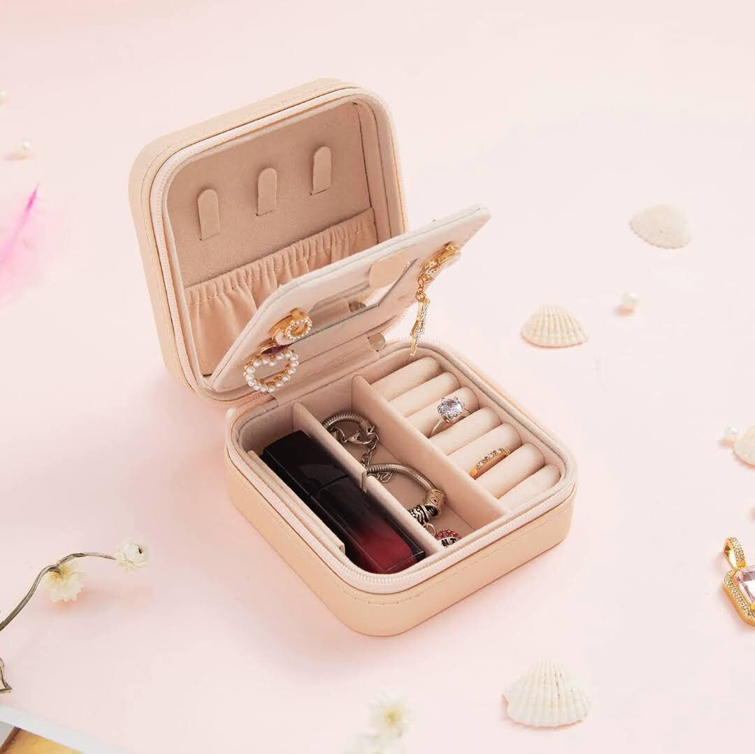 Personalized Mother's Day Gift Jewelry Case with Mirror Gift for Mom Floral Engraved Travel Case Personalized Travel Jewelry Box